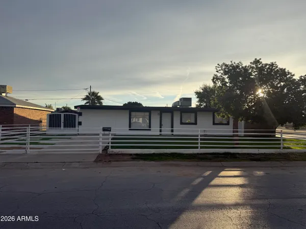 $400,000 | 4107 North 49th Drive, Phoenix, AZ 85031