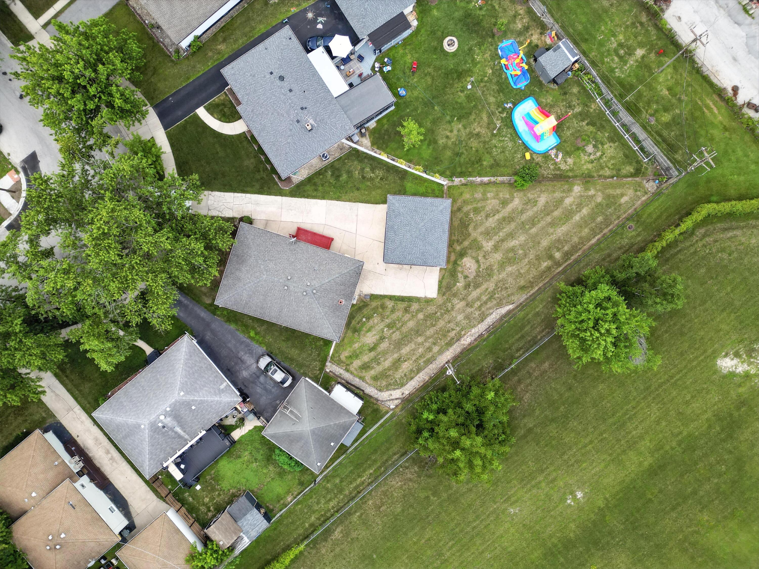 3312 East 170th Street Lansing, IL 60438 - Photo 4 of 38 an aerial view of a house