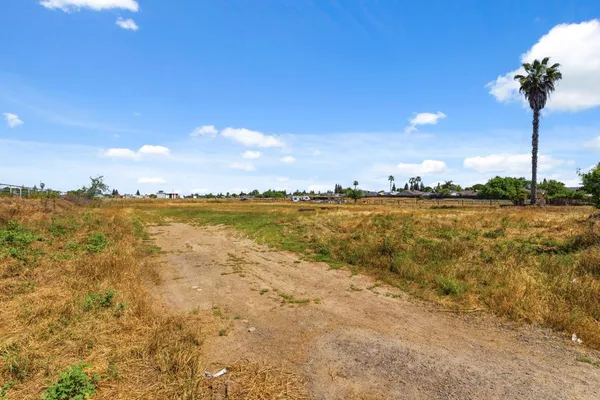 $750,000 | 5792 West Olive Avenue, Fresno, CA 93723