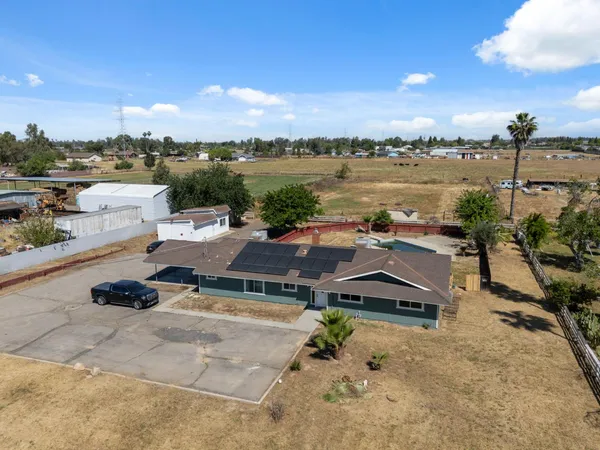 $750,000 | 5792 West Olive Avenue, Fresno, CA 93723