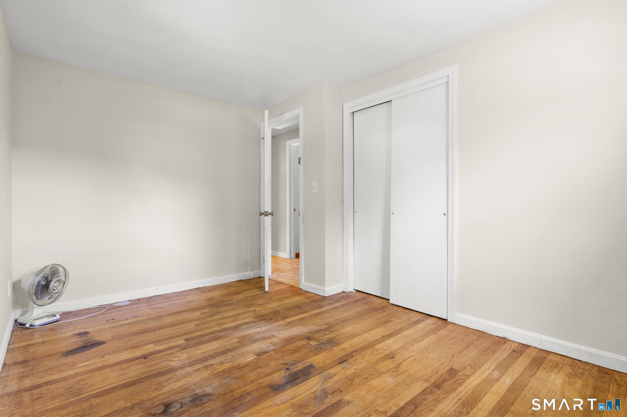 27 Allen Street Enfield, CT 06082 - Photo 20 of 32