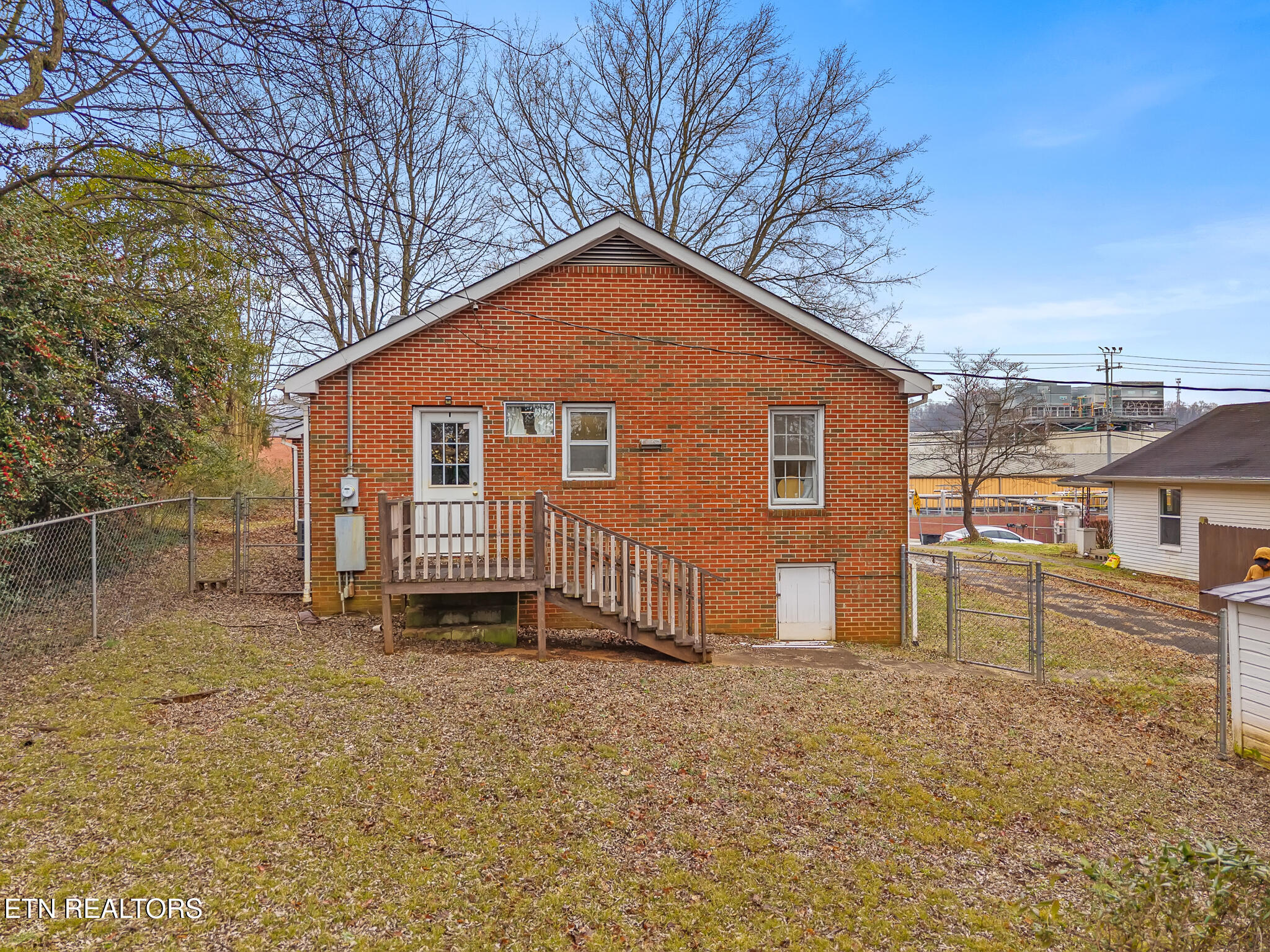 908 East Madison Avenue Athens, TN 37303 - Photo 39 of 40 908 East Madison-25