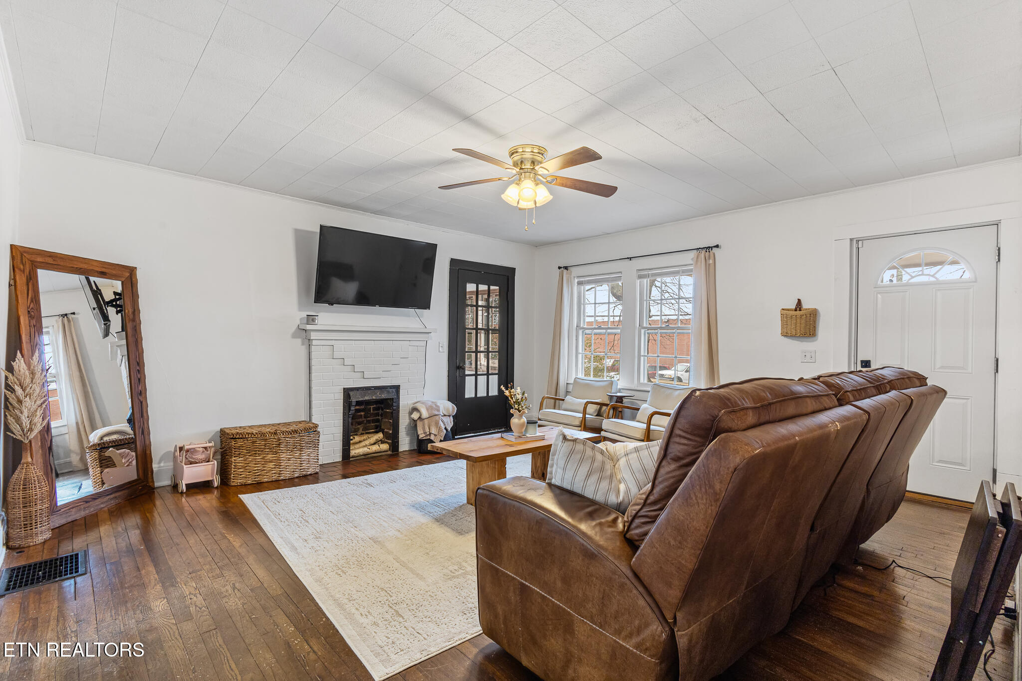 908 East Madison Avenue Athens, TN 37303 - Photo 10 of 40 908 East Madison-5