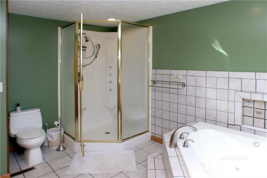 3228 North Hermitage Road Transfer, PA 16154 - Photo 12 of 25 Gallery Image 12