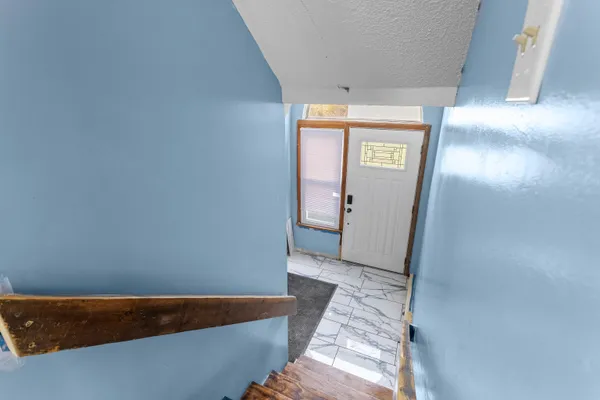 $300,000 | 128 Roberts Hill Road, Claremont, NH 03743