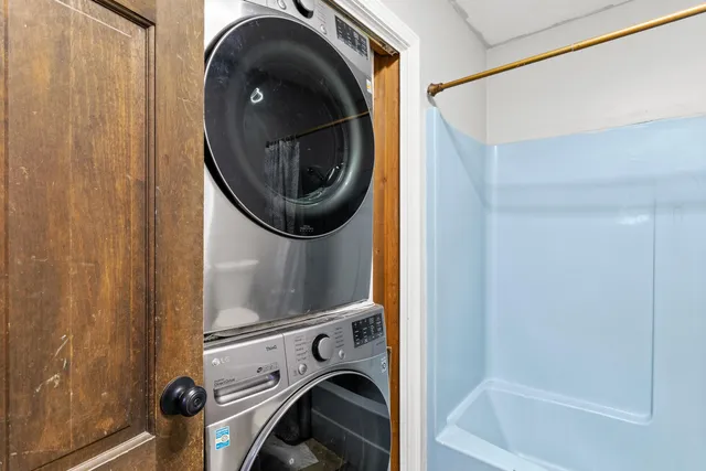 $319,900 | 128 Roberts Hill Road, Claremont, NH 03743