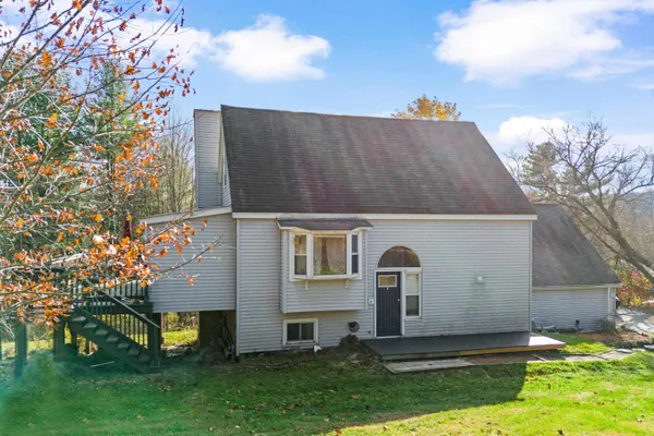 $289,000 | 128 Roberts Hill Road, Claremont, NH 03743
