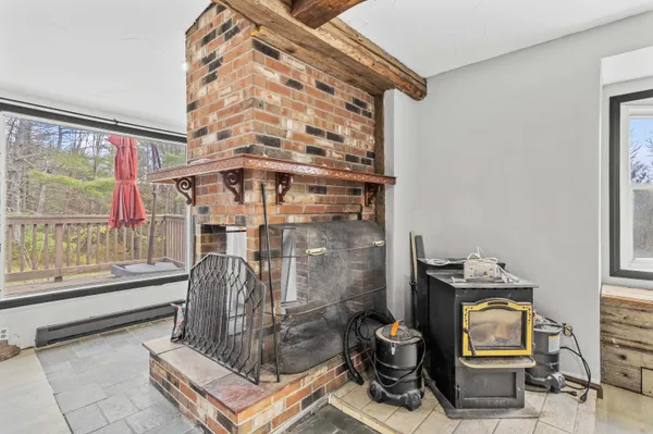 $300,000 | 128 Roberts Hill Road, Claremont, NH 03743