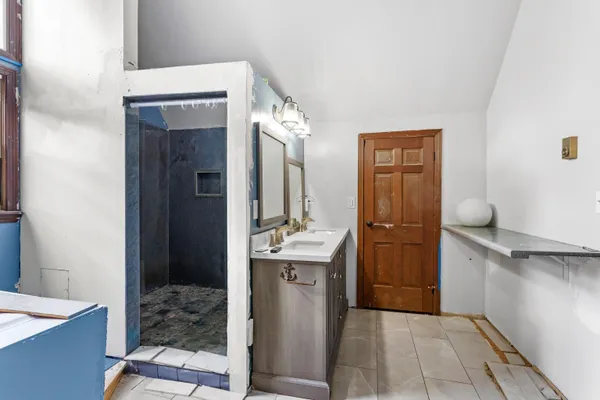 $300,000 | 128 Roberts Hill Road, Claremont, NH 03743