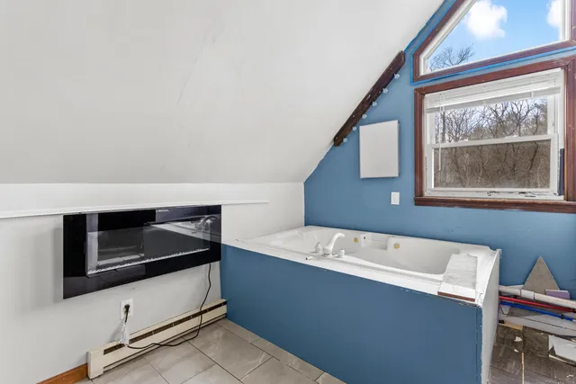 $319,900 | 128 Roberts Hill Road, Claremont, NH 03743