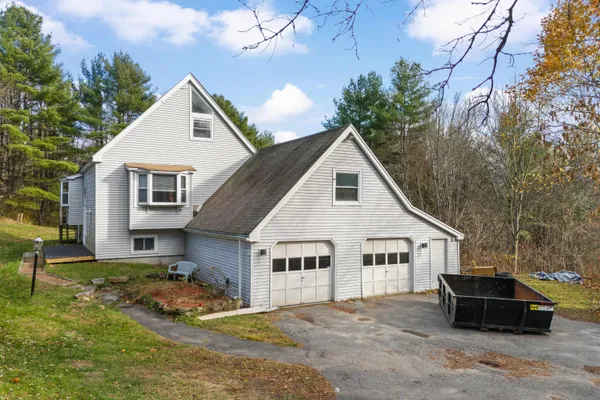 $300,000 | 128 Roberts Hill Road, Claremont, NH 03743