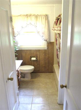 18 Robin Road Westborough, MA 01581 - Photo 9 of 15 a bathroom with a toilet and a shower