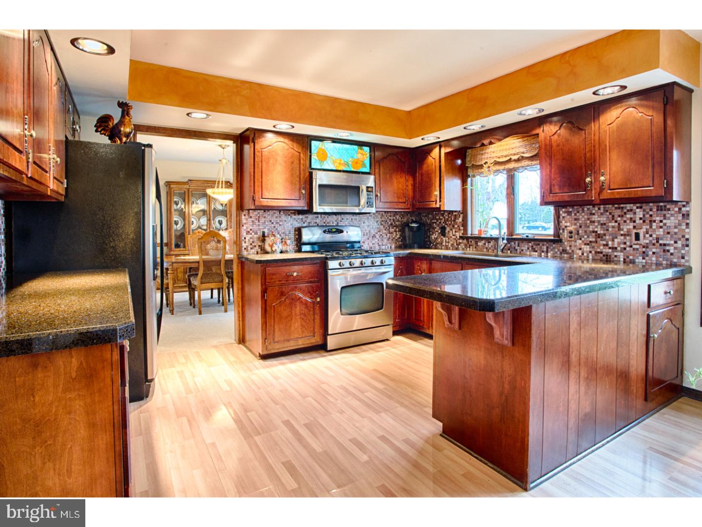 232 Ridgewood Road Easton, PA 18045 - Photo 4 of 24