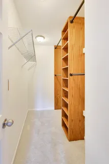 $649,000 | 8 Hampton Court, Mundelein, IL 60060