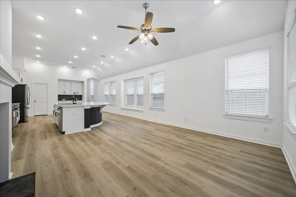 $2,350 | 15823 Bird Of, Conroe, TX 77302