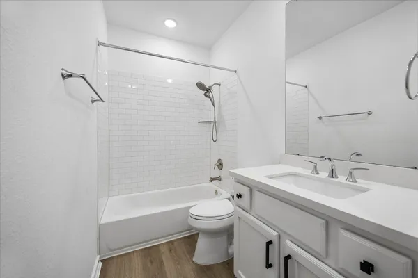 $2,350 | 15823 Bird Of, Conroe, TX 77302