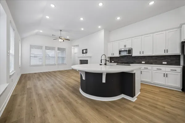 $2,350 | 15823 Bird Of, Conroe, TX 77302