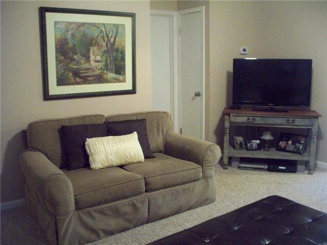 2012 Ridgecrest Circle Dickson, TN 37055 - Photo 3 of 20 Living room of home with lots of space for any furniture configuration