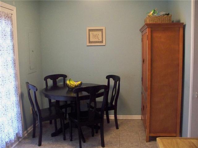 2012 Ridgecrest Circle Dickson, TN 37055 - Photo 9 of 20 Eat in kitchen area just off of the kitchen