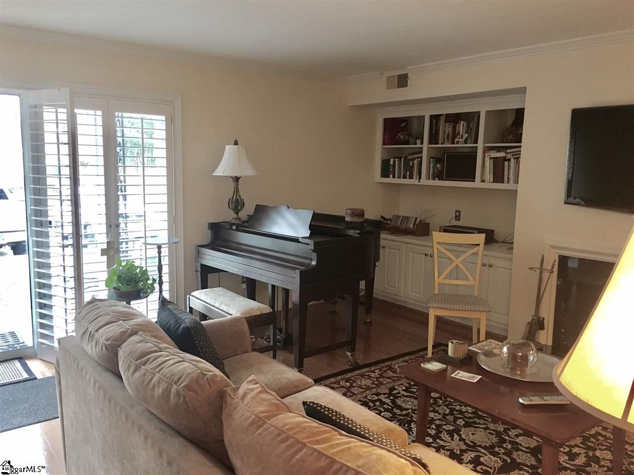 803 Edwards Road, Unit 20 Greenville, SC 29615 - Photo 4 of 30 Gallery Image 4