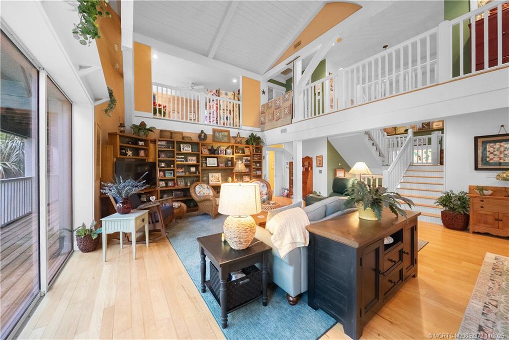 12 Oak Hill Way Stuart, FL 34996 - Photo 22 of 63 a living room with patio furniture