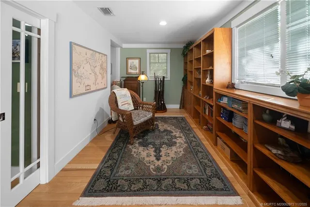 a view of an outdoor space