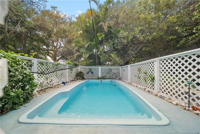 $1,600,000 | 12 Oak Hill Way, Stuart, FL 34996