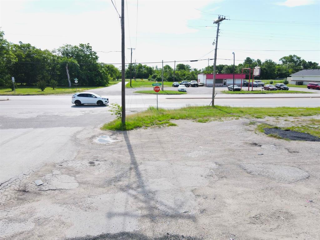 1008 South Virginia Street Terrell, TX 75160 - Photo 7 of 15 a view of a basketball court
