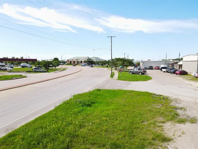 $174,000 | 1008 South Virginia Street, Terrell, TX 75160