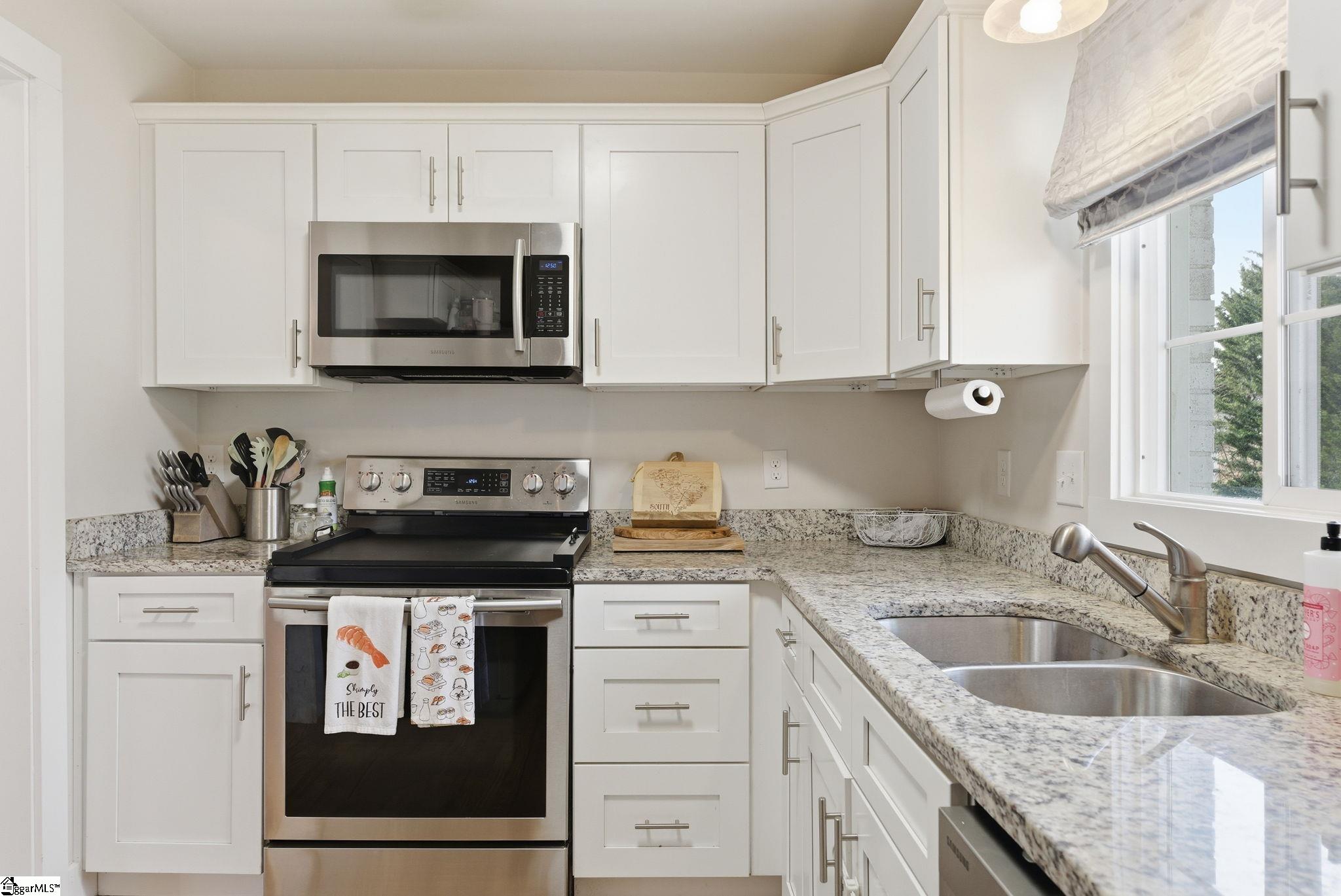 709 Old Rutherford Road Taylors, SC 29687 - Photo 4 of 39 Gallery Image 4