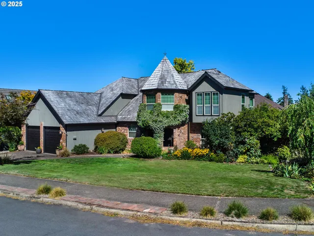 $845,000 | 4050 Serango Court, West Linn, OR 97068
