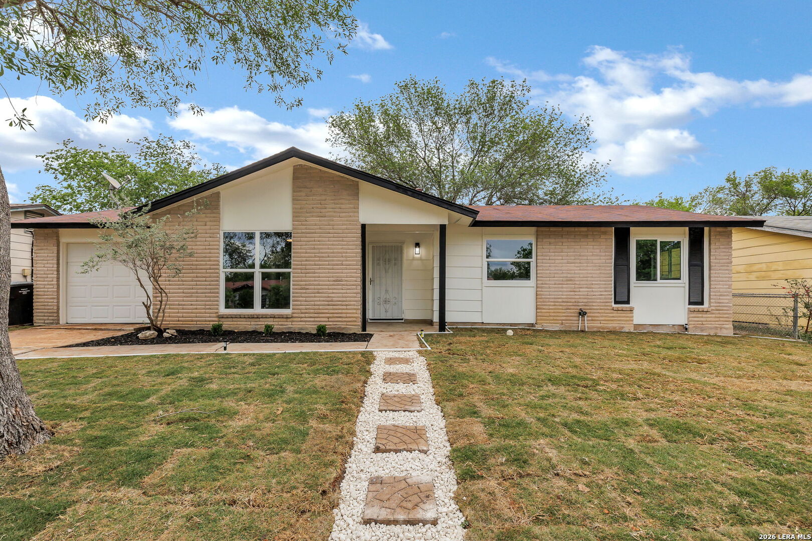 137 Stapleton Street San Antonio, TX 78227 - Photo 1 of 33