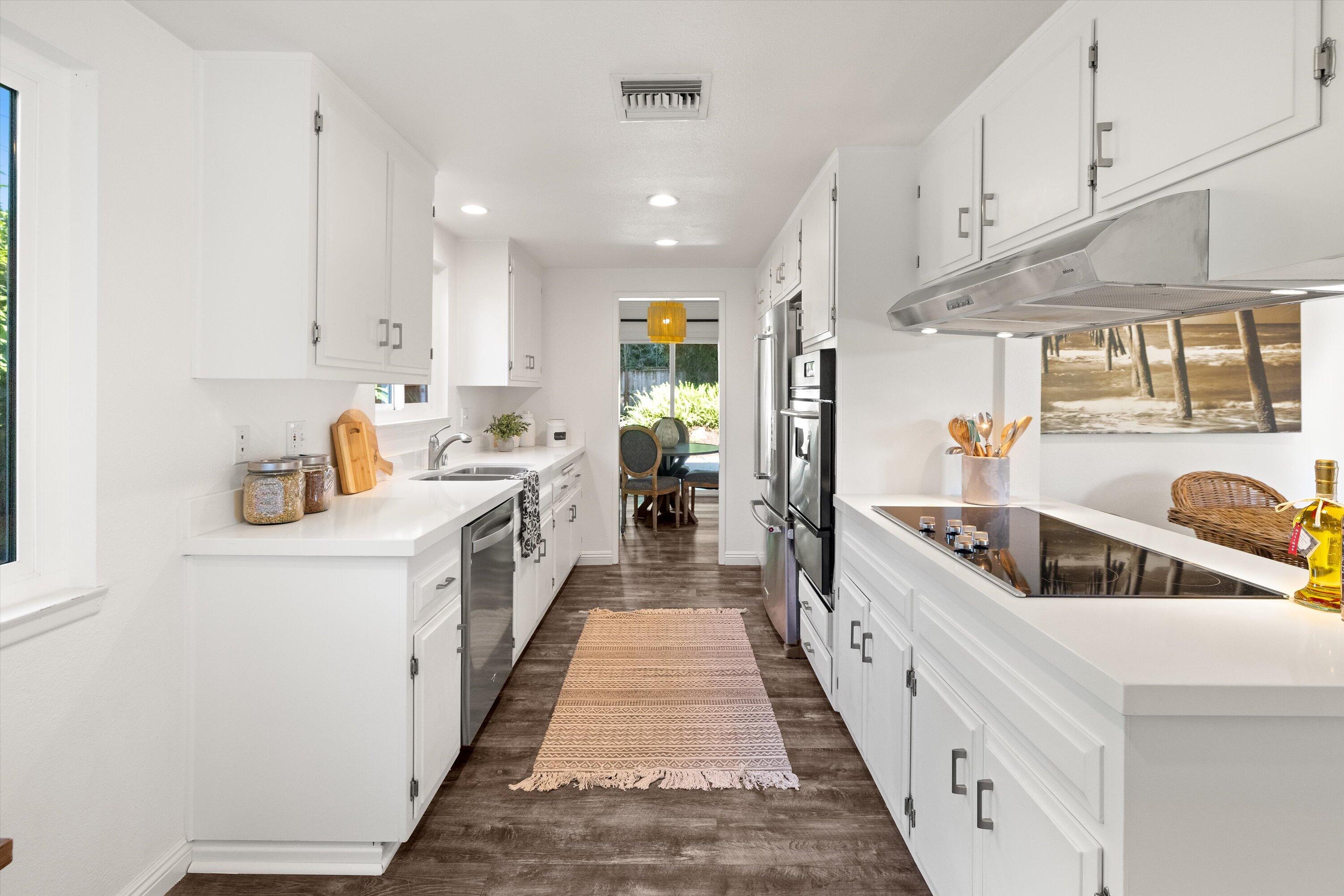 488 Wakefield Road Goleta, CA 93117 - Photo 10 of 43 20-7L5A2936