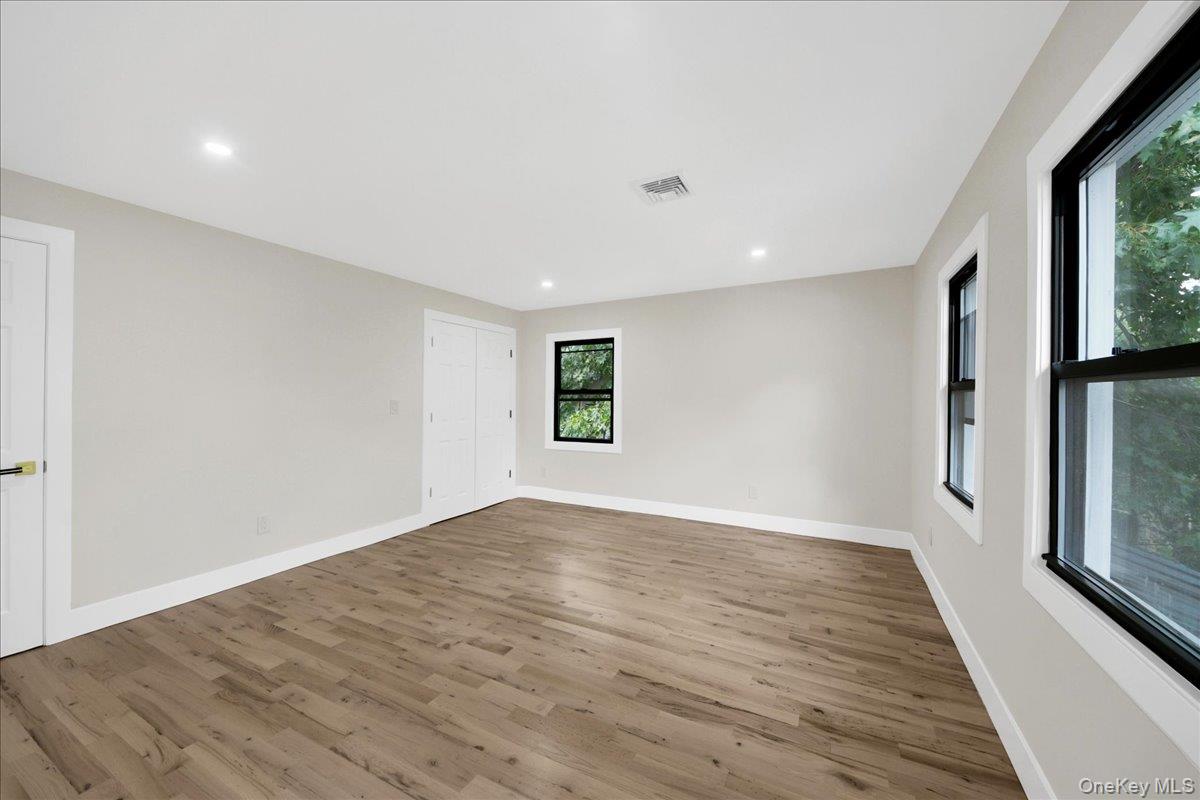 81 Ridge Road Yonkers, NY 10705 - Photo 12 of 31 Gallery Image 12