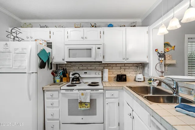 $294,000 | 3 Cedar Reef, Unit E108, Harbor Island, SC 29920