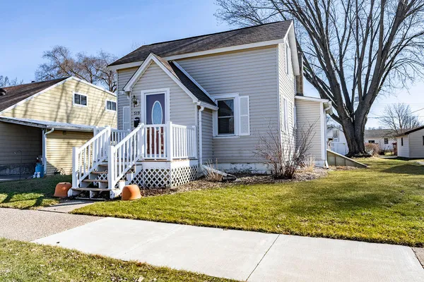 $265,000 | 519 South 2nd Street, La Crescent, MN 55947