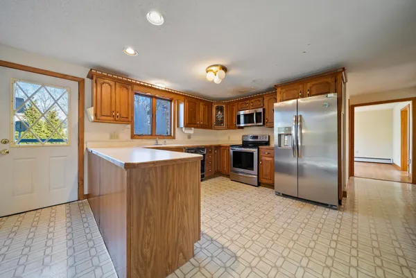 $720,000 | 100 School Street, Salem, NH 03079