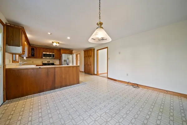 $720,000 | 100 School Street, Salem, NH 03079