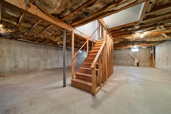 $720,000 | 100 School Street, Salem, NH 03079