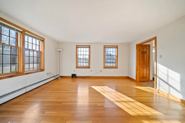 $720,000 | 100 School Street, Salem, NH 03079