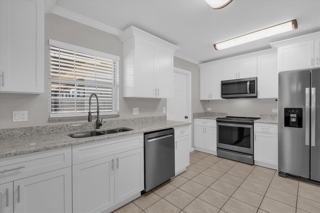 498 Timberwolf Trail Apopka, FL 32712 - Photo 9 of 29