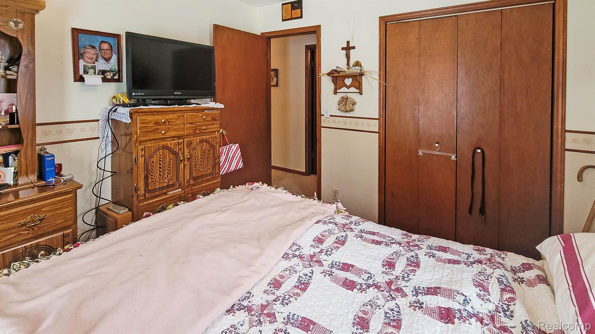 4095 East Carpenter Road Flint, MI 48506 - Photo 13 of 23 Gallery Image 13