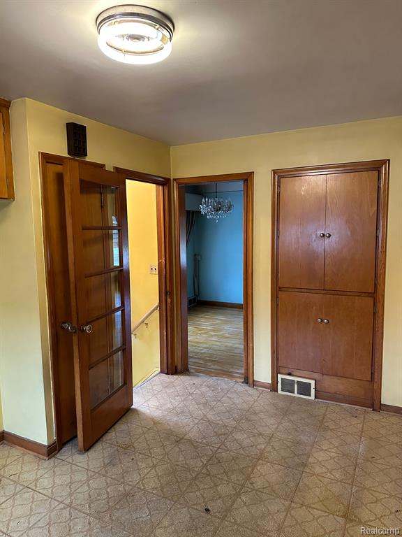9280 Ruth Avenue Allen Park, MI 48101 - Photo 4 of 17 Gallery Image 4