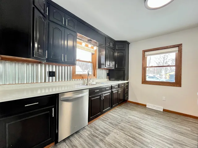 $249,900 | 926 North Aurdal Avenue, Fergus Falls, MN 56537