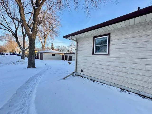 $249,900 | 926 North Aurdal Avenue, Fergus Falls, MN 56537