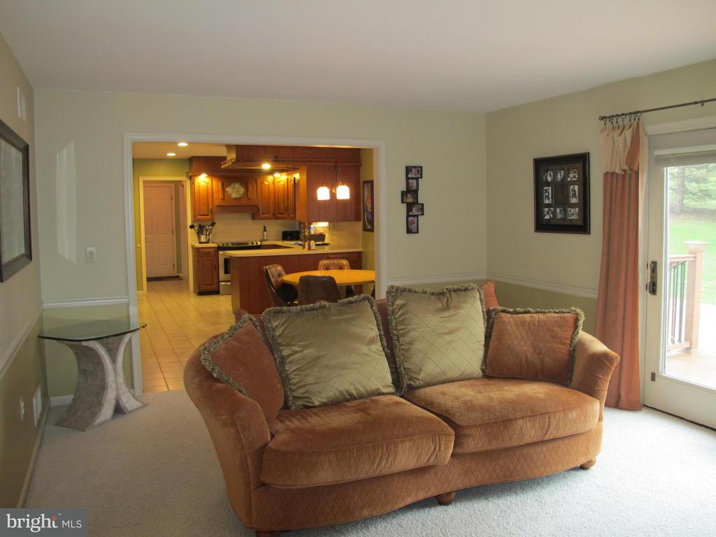 2729 Spring Valley Road Lancaster, PA 17601 - Photo 5 of 32 Gallery Image 5