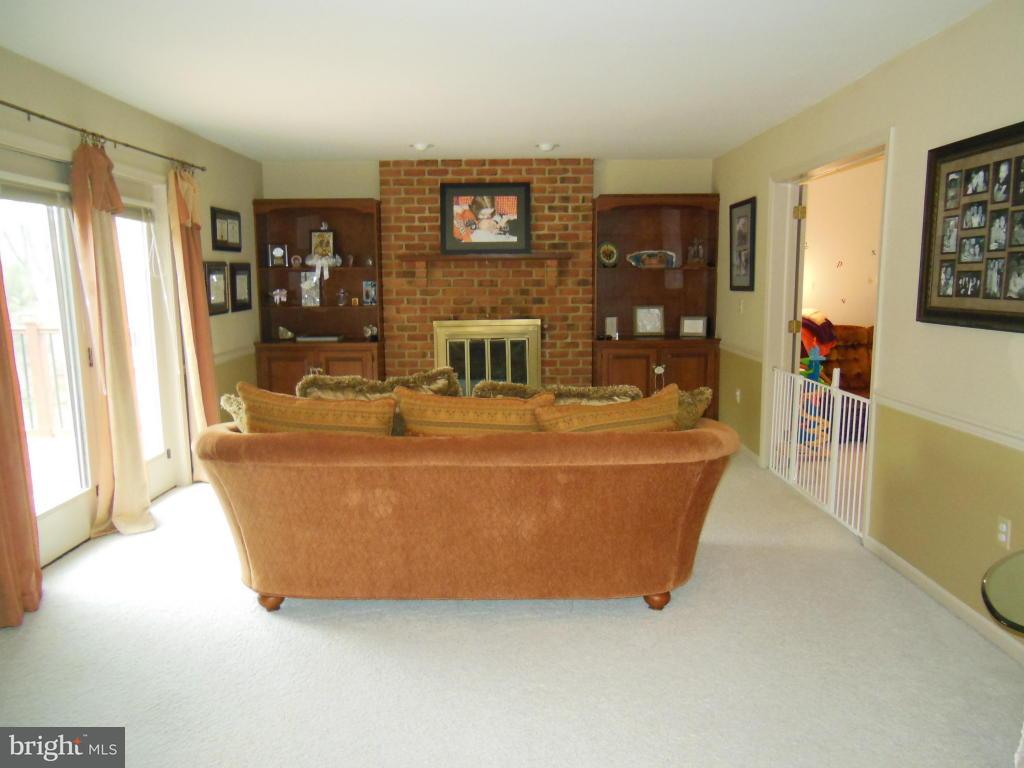 2729 Spring Valley Road Lancaster, PA 17601 - Photo 6 of 32 Gallery Image 6