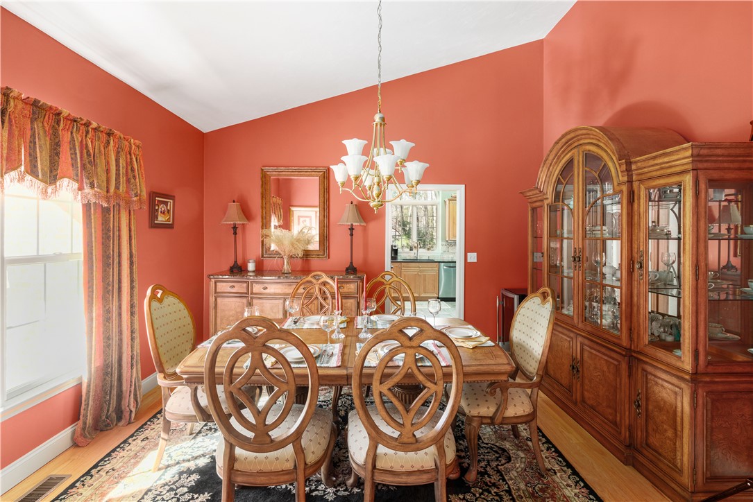 197 Chocolog Road Uxbridge, MA 01569 - Photo 12 of 32 Gallery Image 12