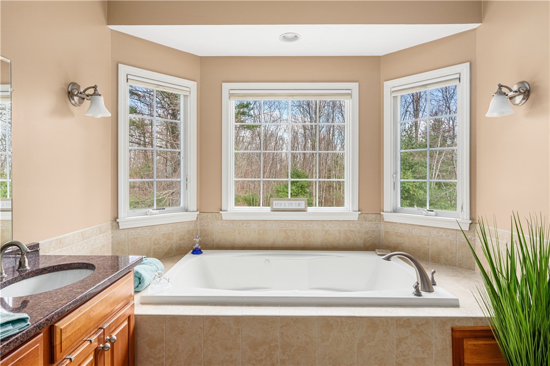 197 Chocolog Road Uxbridge, MA 01569 - Photo 17 of 32 Gallery Image 17