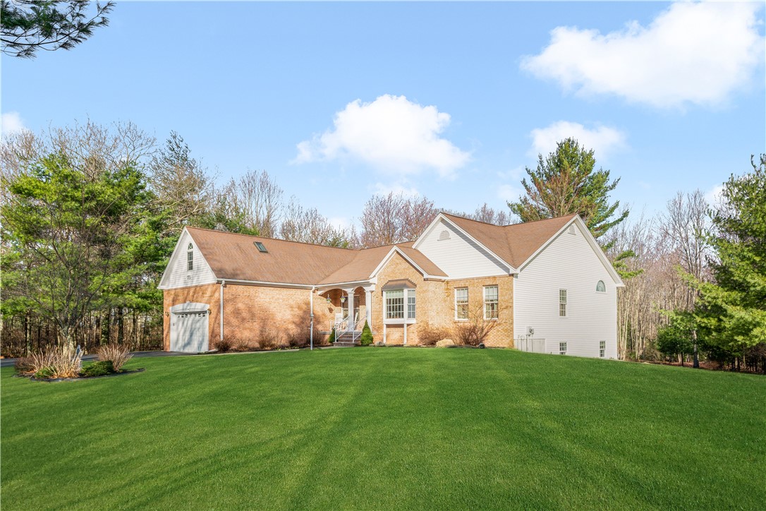 197 Chocolog Road Uxbridge, MA 01569 - Photo 2 of 32 Gallery Image 2